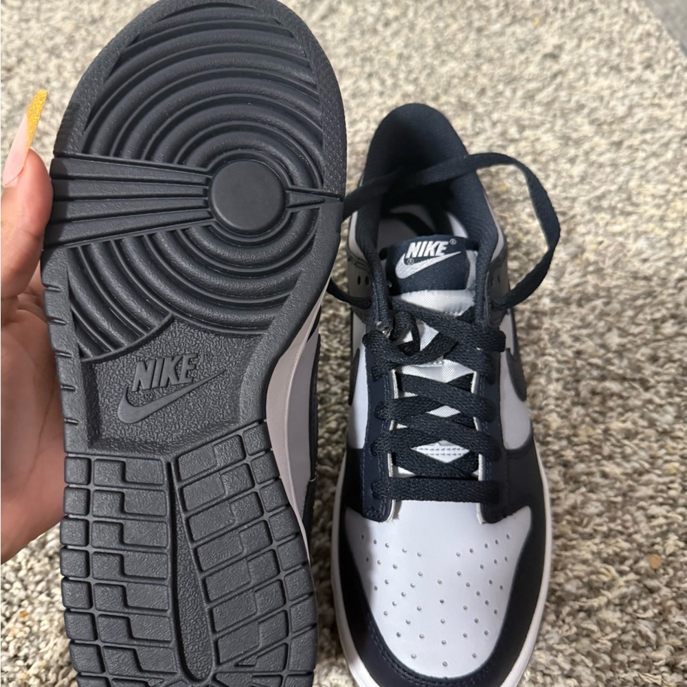 Nike Georgetown Dunks - Picture 2 of 2